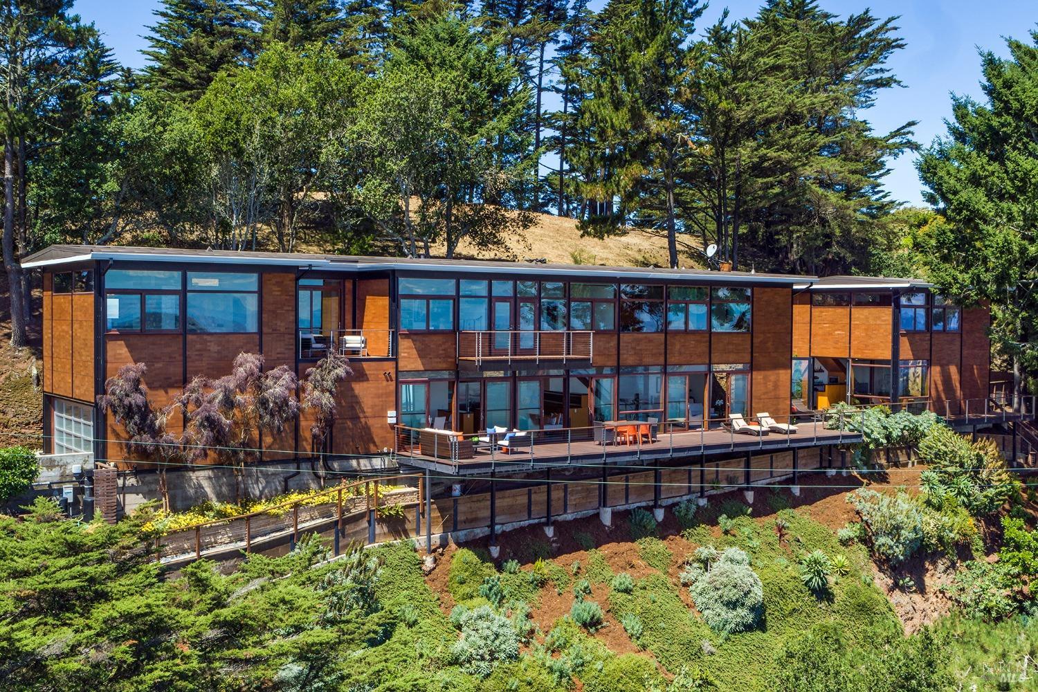 61 Wolfback Ridge Rd